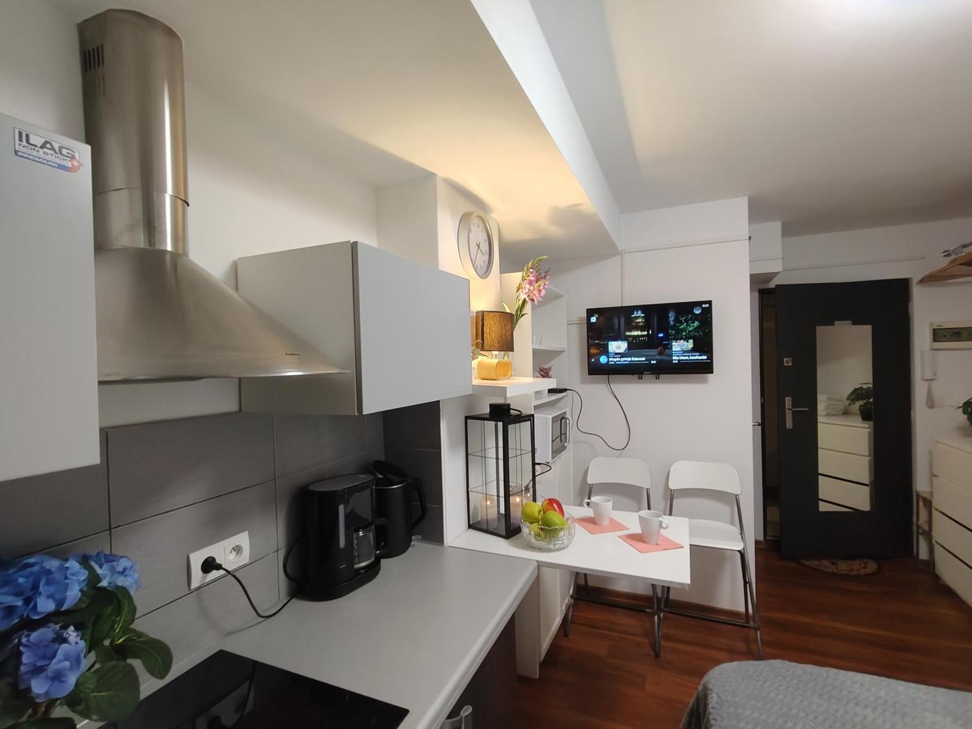 Hollidays Centrum Apartments Varsovie Extérieur photo